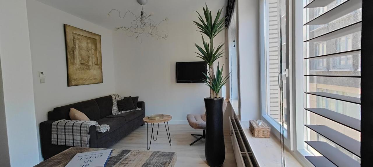 Centrum Luxe Appartement Ost 2 Plus 2 Oostende Bagian luar foto